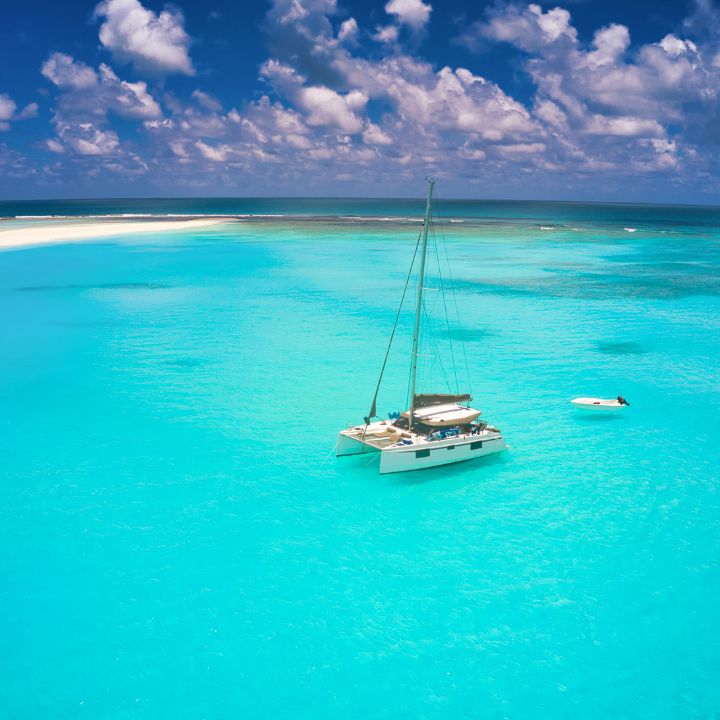 Paseo en catamarán por Ille aux Cerfs